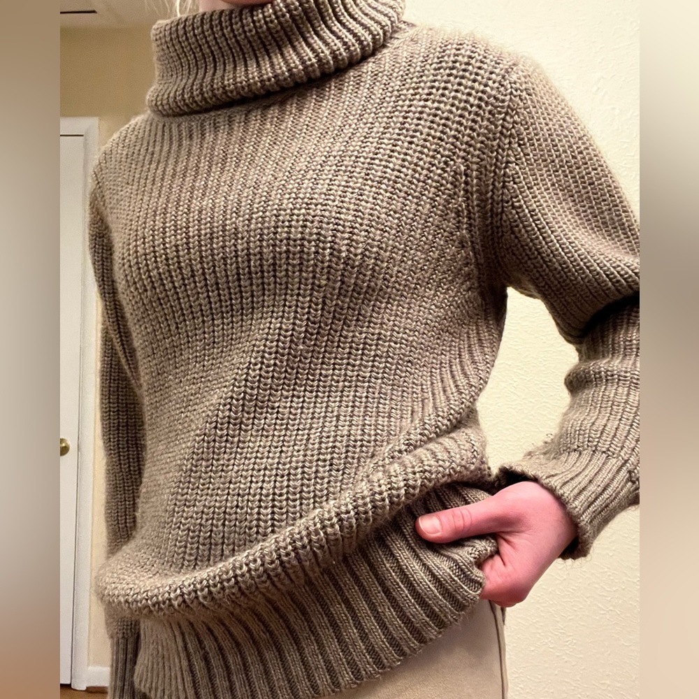 Winter sweater - Picture 2 of 4